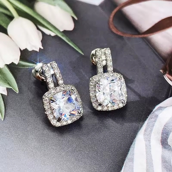 Statement  Earrings For Woman - Picture 6 of 8